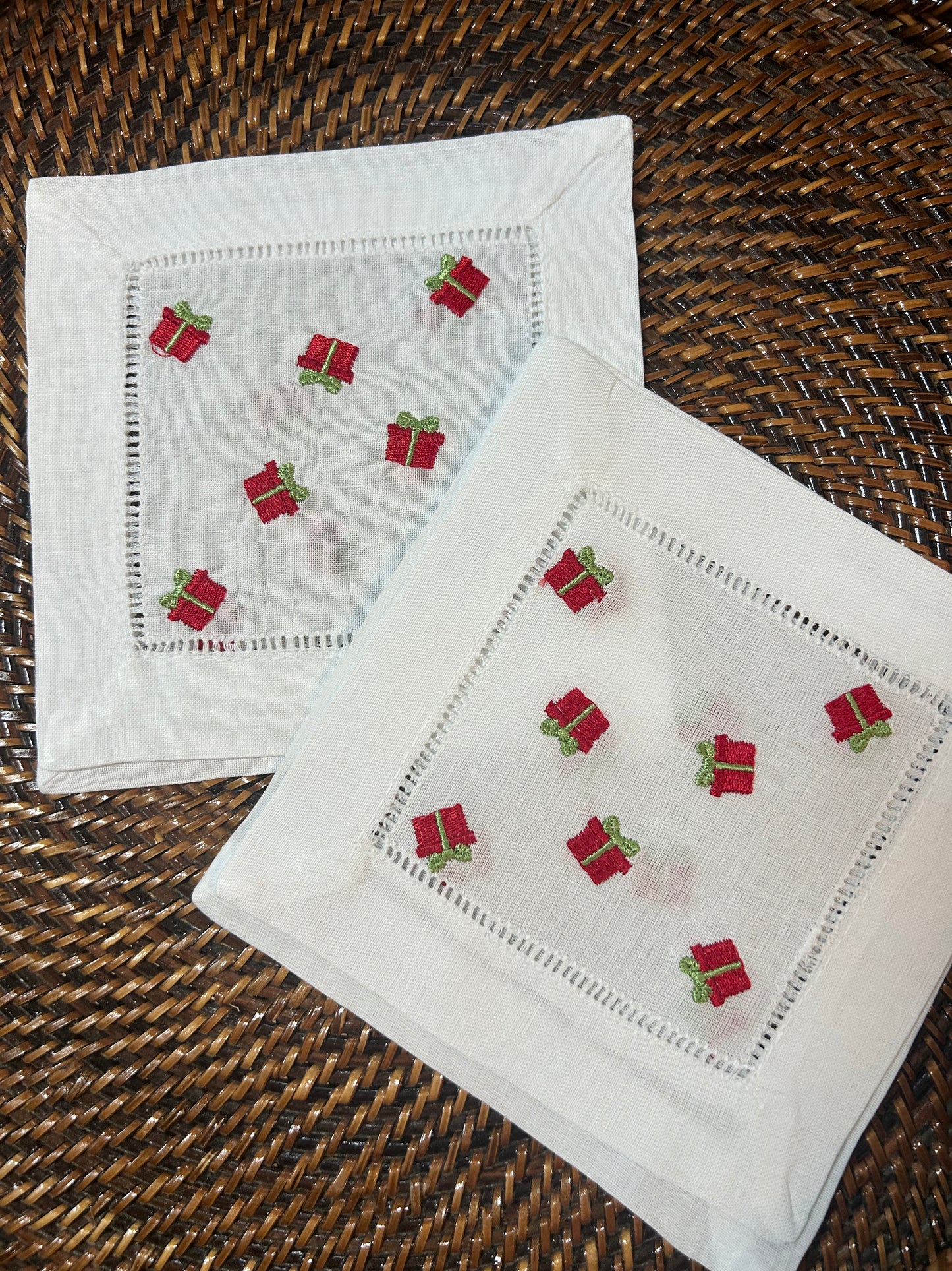 Mini Presents Cocktail Napkins